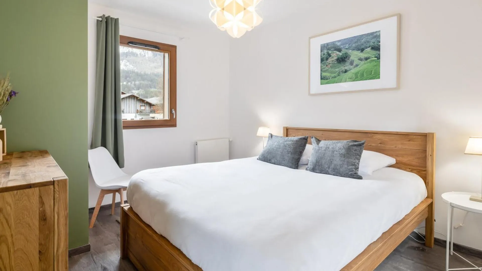 Apartment Duplex Neuf Avec Terrasse Et Parking, 3 Chambres A Serre Chevalier - Fr-1-808-3 Le Monetier-les-Bains